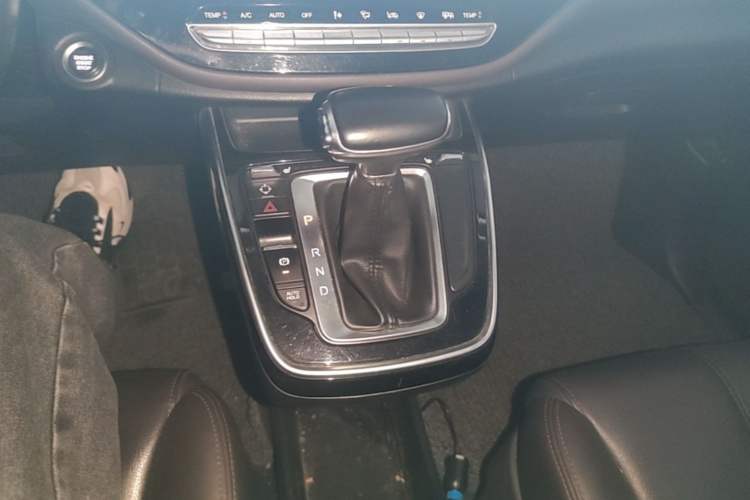 Used GAC Trumpchi M6 2019 270T Automatic Luxury Edition (7-seater) China V Standard Gear Lever