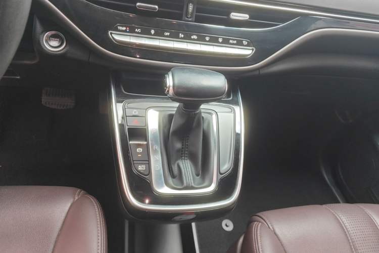 Used GAC Trumpchi M6 2019 270T DCT Luxury Edition (7-seater) China VI Gear Lever