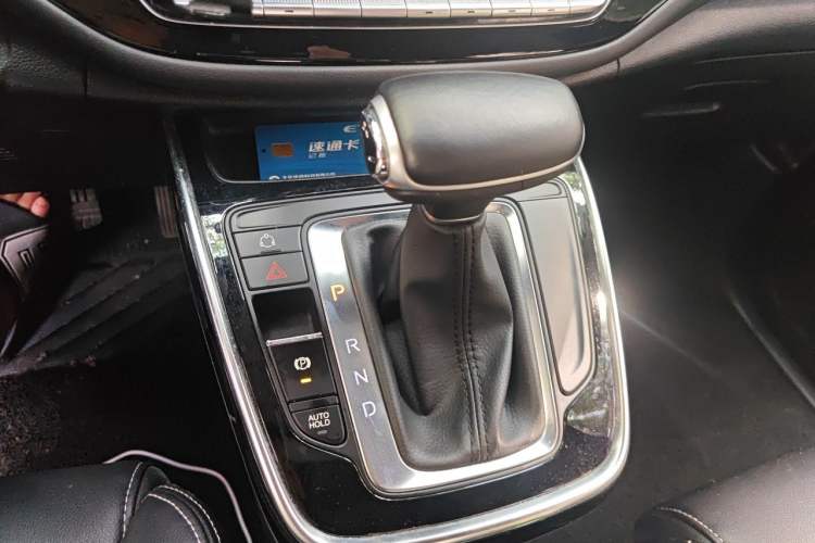 Used GAC Trumpchi M6 2019 270T DCT Luxury Edition (7-seater) China VI Gear Lever