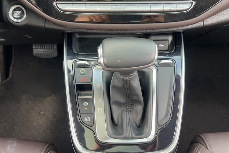 Used GAC Trumpchi M6 2019 270T Automatic Prestige Edition (6-seater) - China V Standard Gear Lever