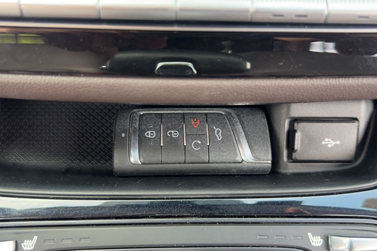 Used GAC Trumpchi M6 2019 270T Automatic Prestige Edition (6-seater) - China V Standard Interior 1