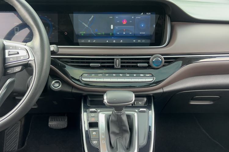 Used GAC Trumpchi M6 2019 270T Automatic Prestige Edition (6-seater) - China V Standard Interior 4