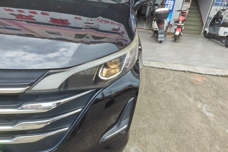 Used GAC Trumpchi M6 2019 270T DCT Luxury Edition (7-seater) China VI Left Front Headlight