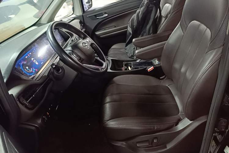 Used GAC Trumpchi M6 2019 270T DCT Prestige Edition (7-seater) China VI Left Front Seat