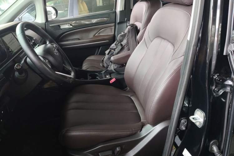 Used GAC Trumpchi M6 2019 270T Automatic Luxury Edition (7-seater) China V Standard Left Front Seat