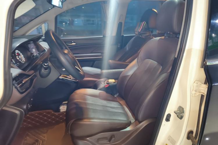 Used GAC Trumpchi M6 2019 270T Automatic Luxury Edition (7-seater) China V Standard Left Front Seat