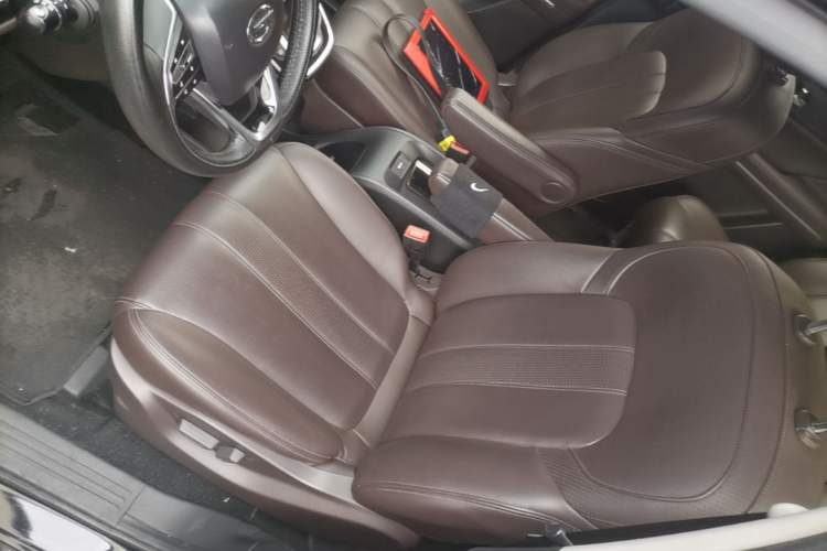 Used GAC Trumpchi M6 2019 270T DCT Luxury Edition (7-seater) China VI Left Front Seat
