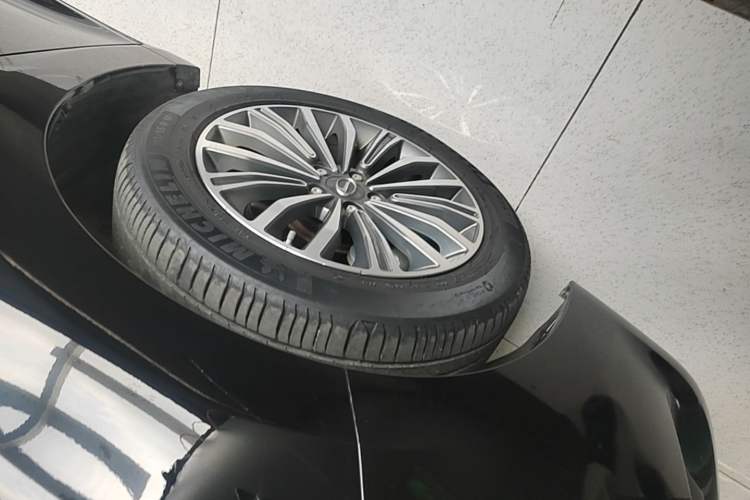 Used GAC Trumpchi M6 2019 270T Automatic Prestige Edition (6-seater) - China V Standard Left Front Wheel Hub