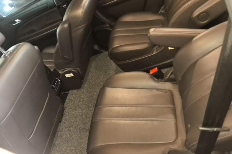 Used GAC Trumpchi M6 2019 270T Automatic Luxury Edition (7-seater) China V Standard Left Rear Seat