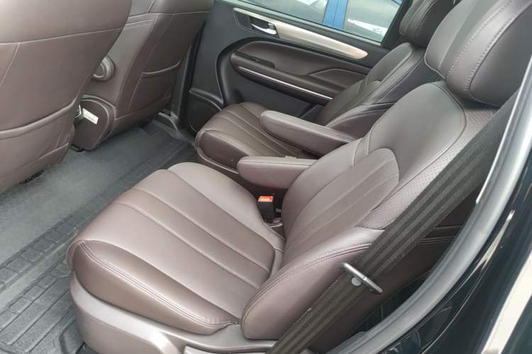 Used GAC Trumpchi M6 2019 270T Automatic Prestige Edition (7-seater) China V Standard Left Rear Seat