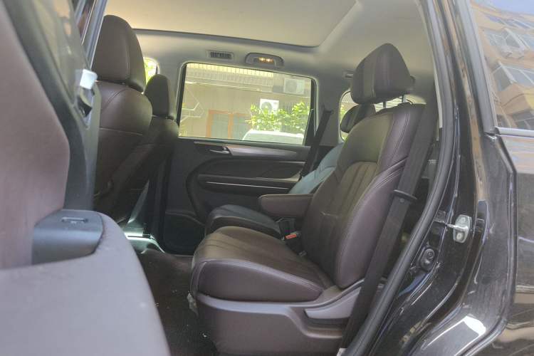 Used GAC Trumpchi M6 2019 270T Automatic Prestige Edition (6-seater) China V standard Left Rear Seat
