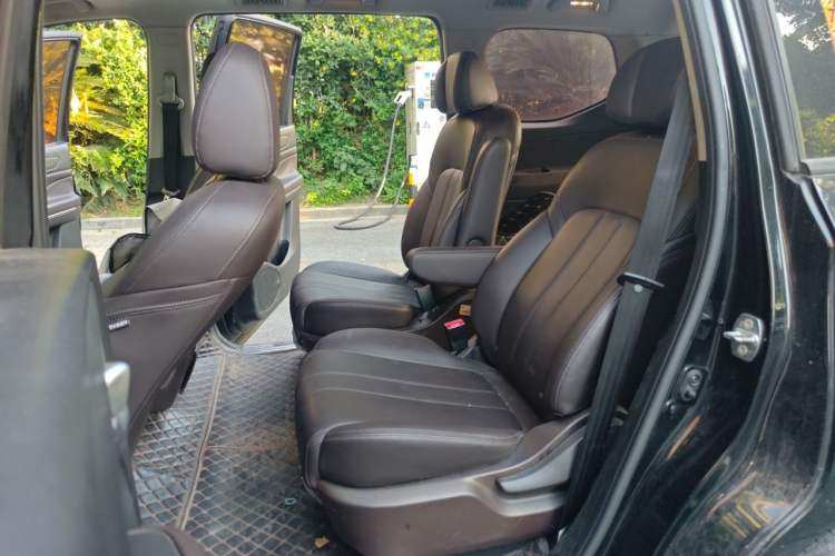 Used GAC Trumpchi M6 2019 270T DCT Luxury Edition (7-seater) China VI Left Rear Seat