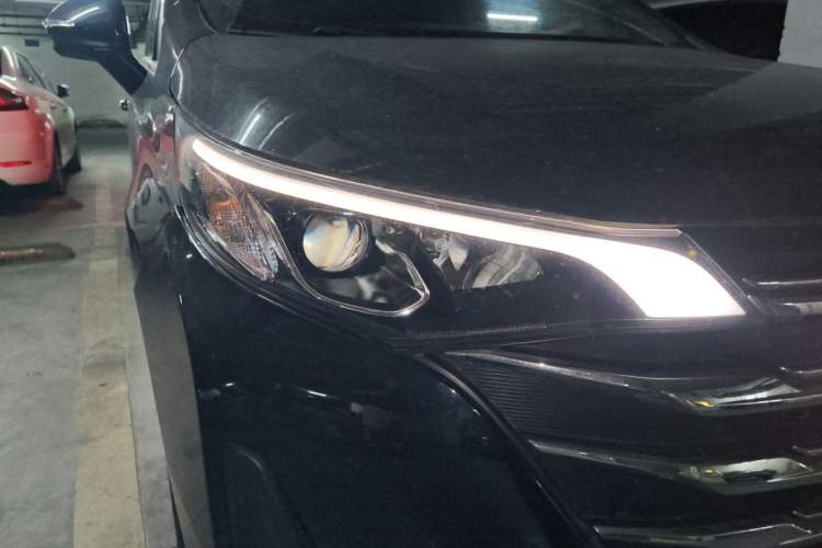 Used GAC Trumpchi M6 2019 270T DCT Prestige Edition (7-seater) China VI Right Front Headlight