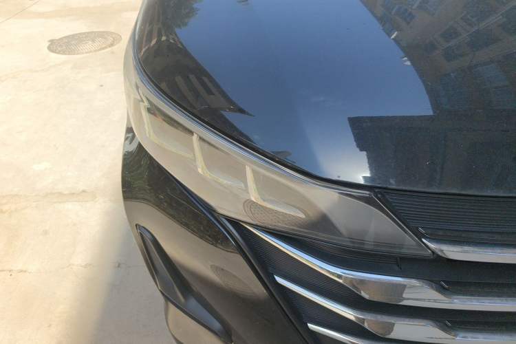 Used GAC Trumpchi M6 2019 270T Automatic Prestige Edition (6-seater) China V standard Right Front Headlight