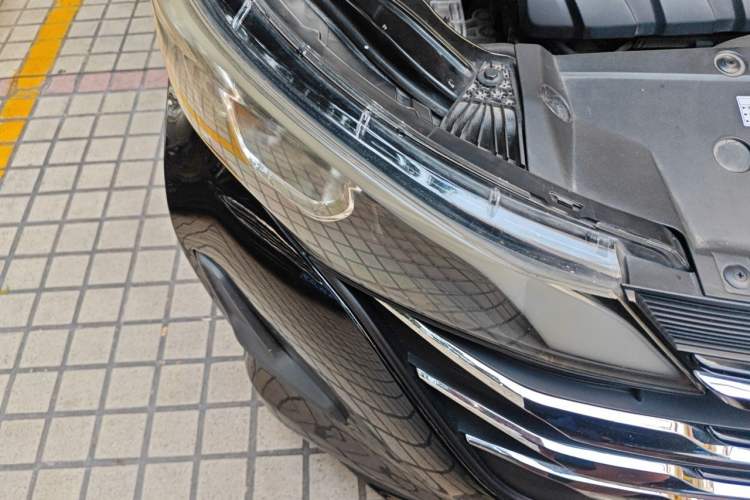 Used GAC Trumpchi M6 2019 270T Automatic Elite Edition (7-seater) China V Standard Right Front Headlight