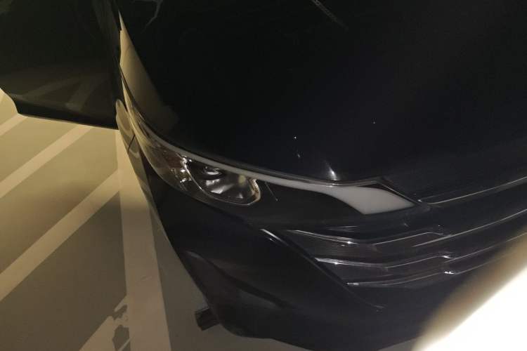 Used GAC Trumpchi M6 2019 270T DCT Luxury Edition (7-seater) China VI Right Front Headlight