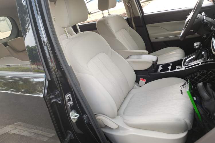 Used GAC Trumpchi M6 2019 270T DCT Elite Edition (7-seater) China VI Right Front Seat