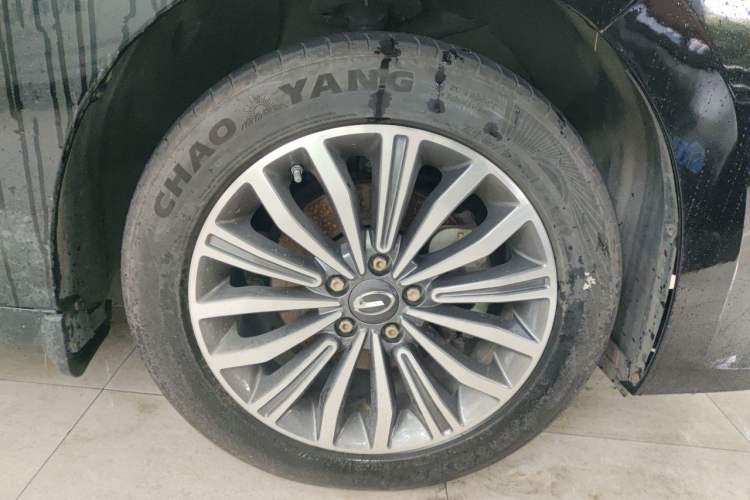 Used GAC Trumpchi M6 2019 270T Automatic Luxury Edition (7-seater) China V Standard Right Front Wheel Hub