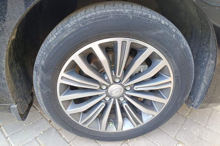 Used GAC Trumpchi M6 2019 270T DCT Luxury Edition (7-seater) China VI Right Front Wheel Hub