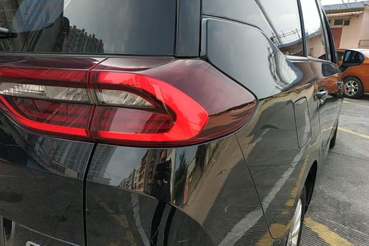 Used GAC Trumpchi M6 2019 270T DCT Luxury Edition (6-seater) China VI Right Rear Taillight