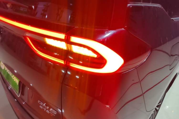 Used GAC Trumpchi M6 2019 270T Automatic Luxury Edition (7-seater) China V Standard Right Rear Taillight