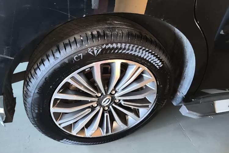 Used GAC Trumpchi M6 2019 270T Automatic Luxury Edition (7-seater) China V Standard Right Rear Wheel Hub