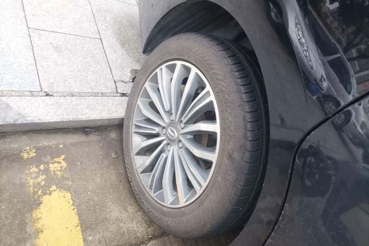 Used GAC Trumpchi M6 2019 270T DCT Luxury Edition (7-seater) China VI Right Rear Wheel Hub