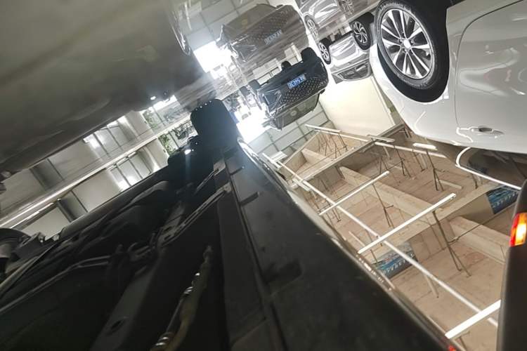 Used GAC Trumpchi M6 2019 270T Automatic Prestige Edition (6-seater) - China V Standard Right Side Sill