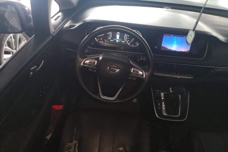 Used GAC Trumpchi M6 2019 270T Automatic Luxury Edition (7-seater) China V Standard Steering Wheel