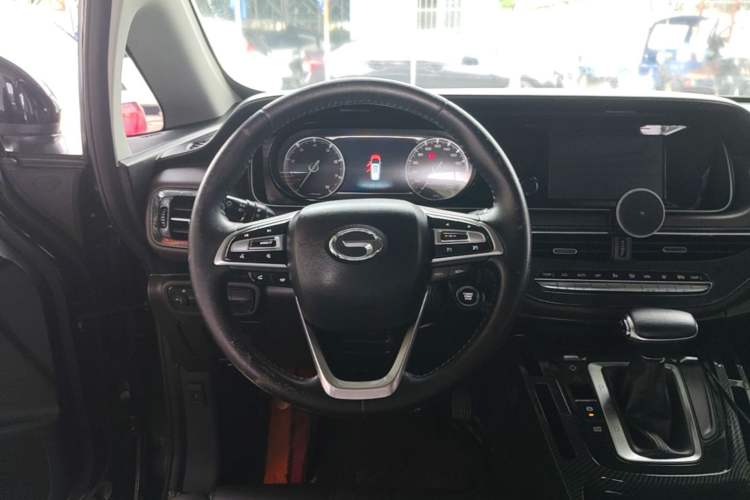 Used GAC Trumpchi M6 2019 270T Automatic Luxury Edition (7-seater) China V Standard Steering Wheel