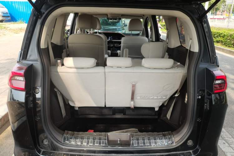 Used GAC Trumpchi M6 2019 270T DCT Elite Edition (7-seater) China VI Trunk