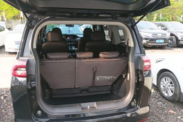 Used GAC Trumpchi M6 2019 270T DCT Luxury Edition (7-seater) China VI Trunk