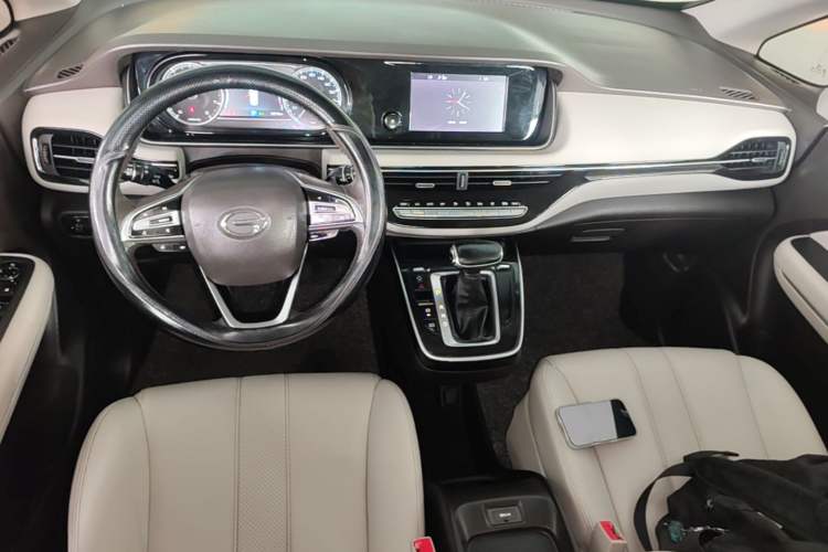 Used GAC Trumpchi M6 2019 270T Automatic Luxury Edition (7-seater) China V Standard Center Console