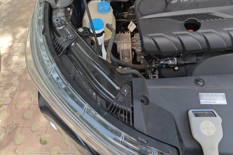 Used GAC Trumpchi M6 2019 270T Automatic Prestige Edition (6-seater) - China V Standard Engine Bay Right