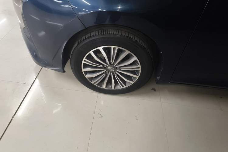 Used GAC Trumpchi M6 2019 270T DCT Prestige Edition (7-seater) China VI Exterior 4