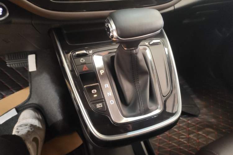 Used GAC Trumpchi M6 2019 270T DCT Luxury Edition (6-seater) China VI Gear Lever