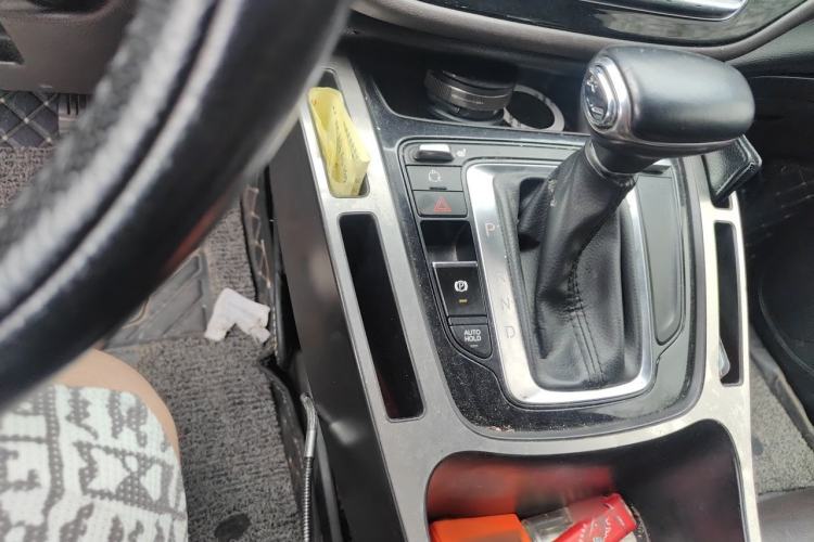 Used GAC Trumpchi M6 2019 270T DCT Prestige Edition (6-Seater) China VI Gear Lever