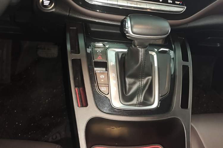 Used GAC Trumpchi M6 2019 270T DCT Luxury Edition (7-seater) China VI Gear Lever