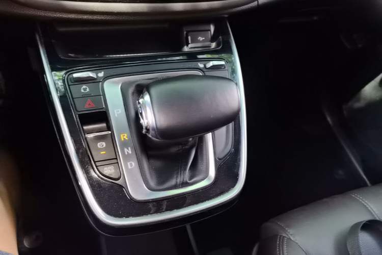 Used GAC Trumpchi M6 2019 270T DCT Luxury Edition (6-seater) China VI Gear Lever