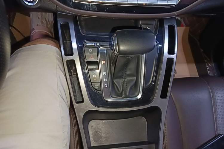 Used GAC Trumpchi M6 2019 270T DCT Luxury Edition (6-seater) China VI Gear Lever