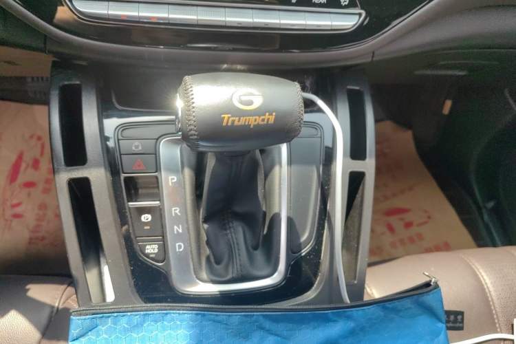 Used GAC Trumpchi M6 2019 270T DCT Luxury Edition (7-seater) China VI Gear Lever