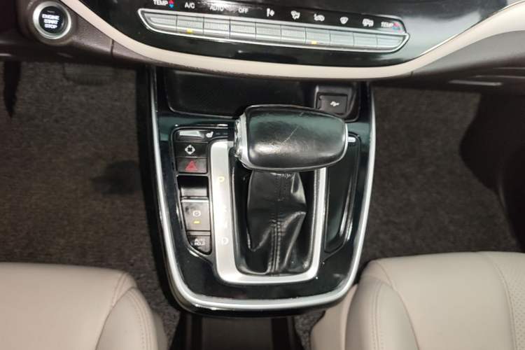 Used GAC Trumpchi M6 2019 270T Automatic Luxury Edition (7-seater) China V Standard Gear Lever