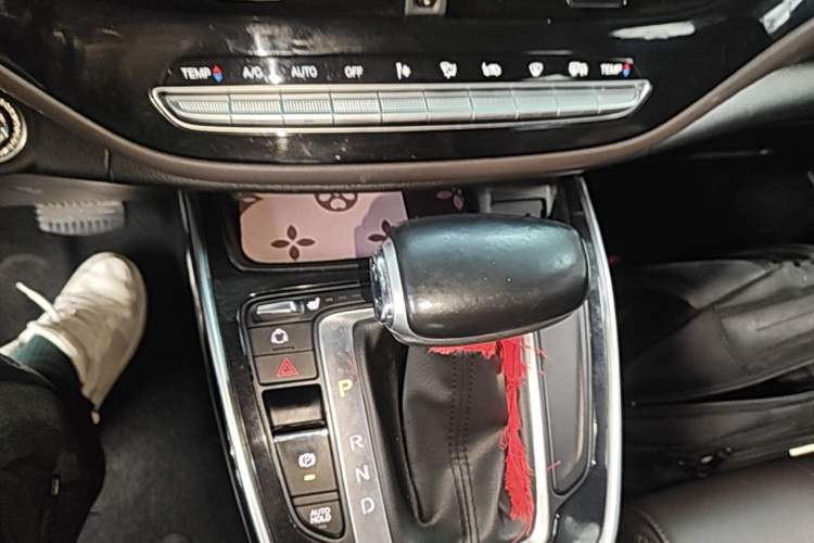 Used GAC Trumpchi M6 2019 270T DCT Luxury Edition (7-seater) China VI Gear Lever