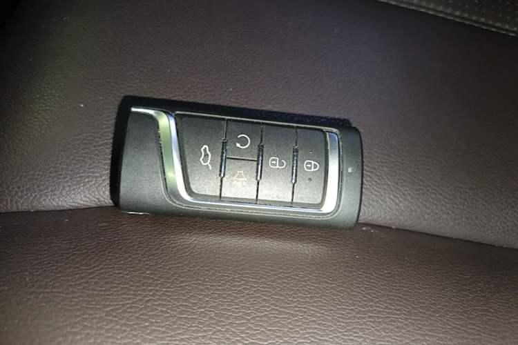 Used GAC Trumpchi M6 2019 270T DCT Luxury Edition (6-seater) China VI Interior 1