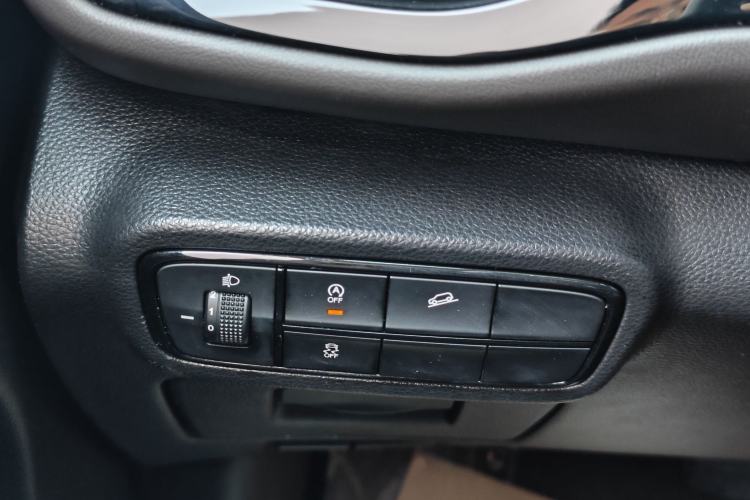Used GAC Trumpchi M6 2019 270T DCT Luxury Edition (6-seater) China VI Interior 10