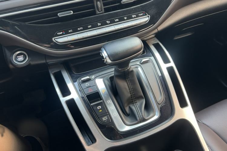 Used GAC Trumpchi M6 2019 270T DCT Luxury Edition (7-seater) China VI Interior 2