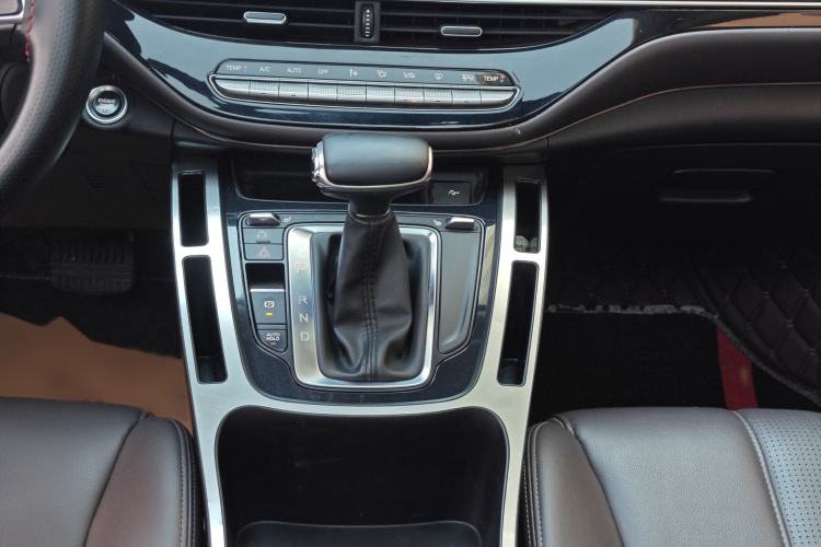 Used GAC Trumpchi M6 2019 270T DCT Luxury Edition (6-seater) China VI Interior 8