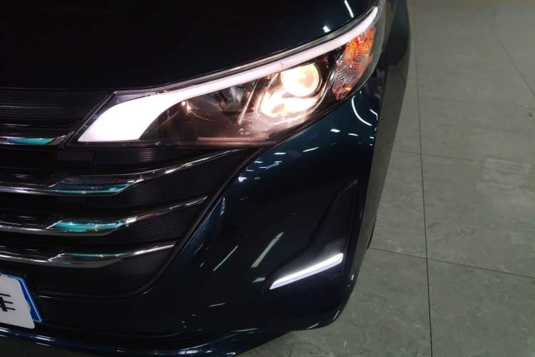 Used GAC Trumpchi M6 2019 270T DCT Luxury Edition (6-seater) China VI Left Front Headlight