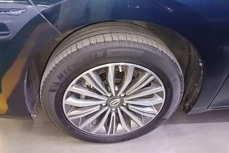 Used GAC Trumpchi M6 2019 270T DCT Luxury Edition (6-seater) China VI Left Front Wheel Hub
