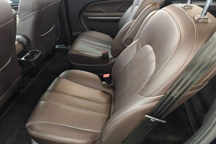 Used GAC Trumpchi M6 2019 270T DCT Luxury Edition (7-seater) China VI Left Rear Seat